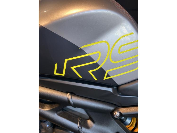 TRIUMPH SPEED TRIPLE 1200 RS