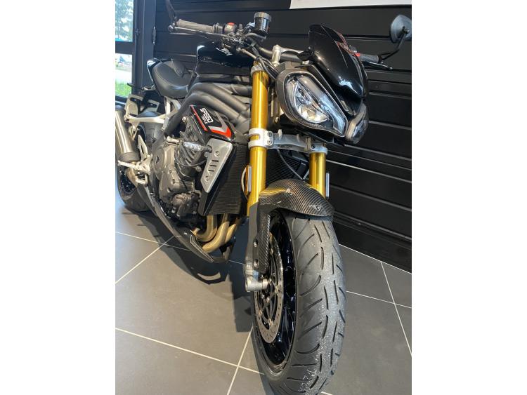TRIUMPH SPEED TRIPLE 1200 RS