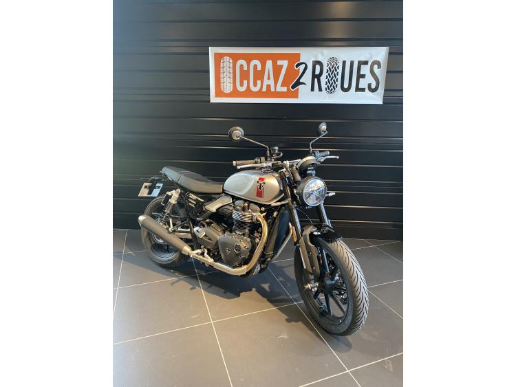 TRIUMPH SPEED TWIN 900