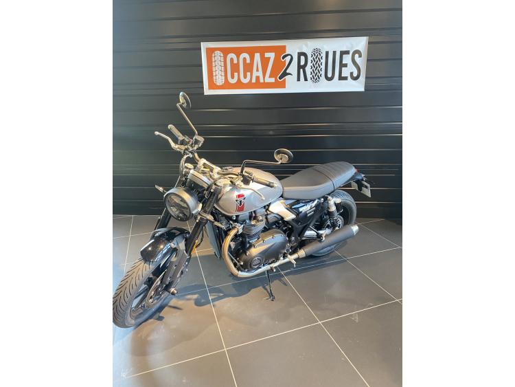 TRIUMPH SPEED TWIN 900