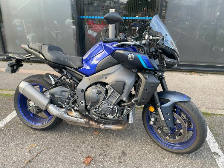 YAMAHA MT-10