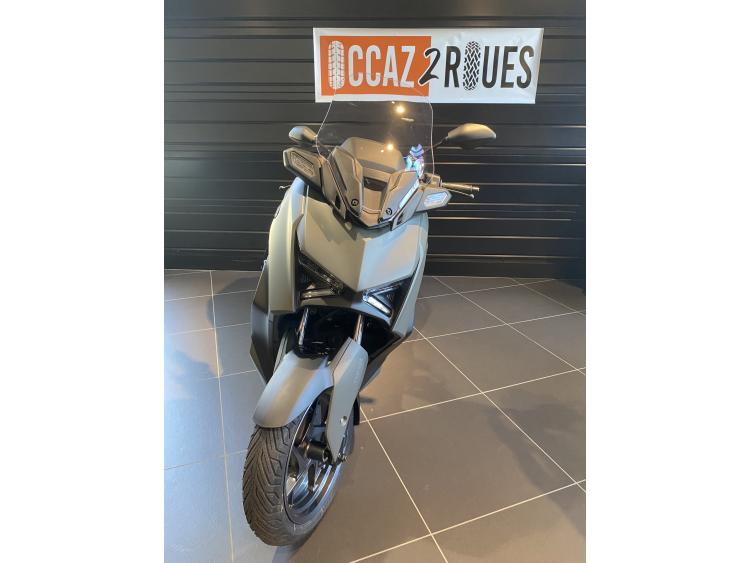 YAMAHA XMAX 300
