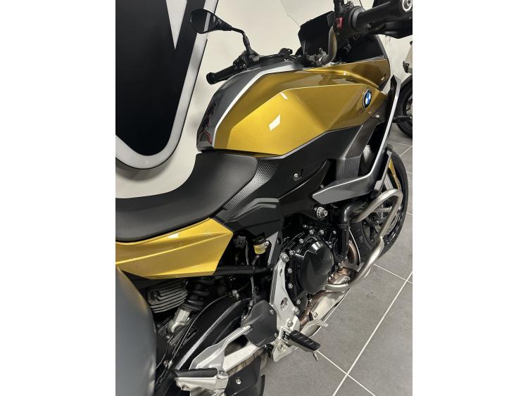 BMW F 900 XR