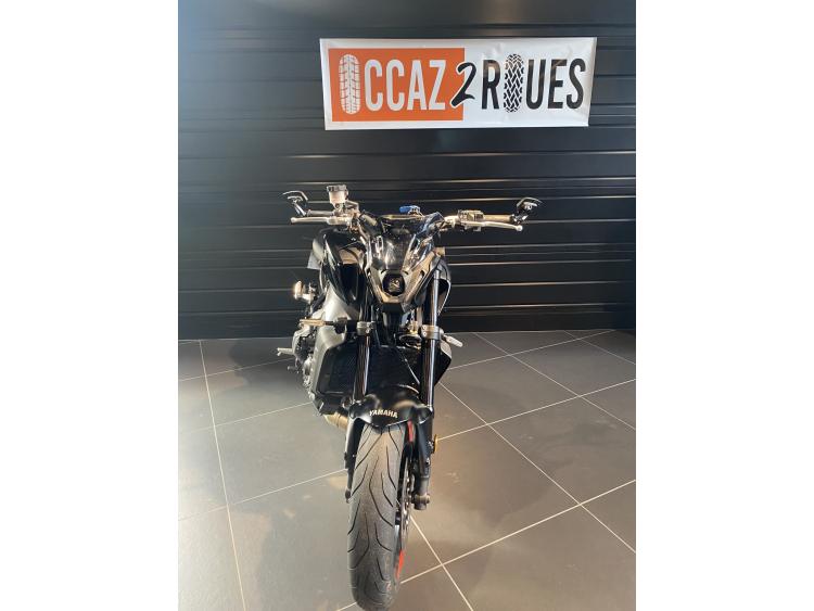 YAMAHA MT-09