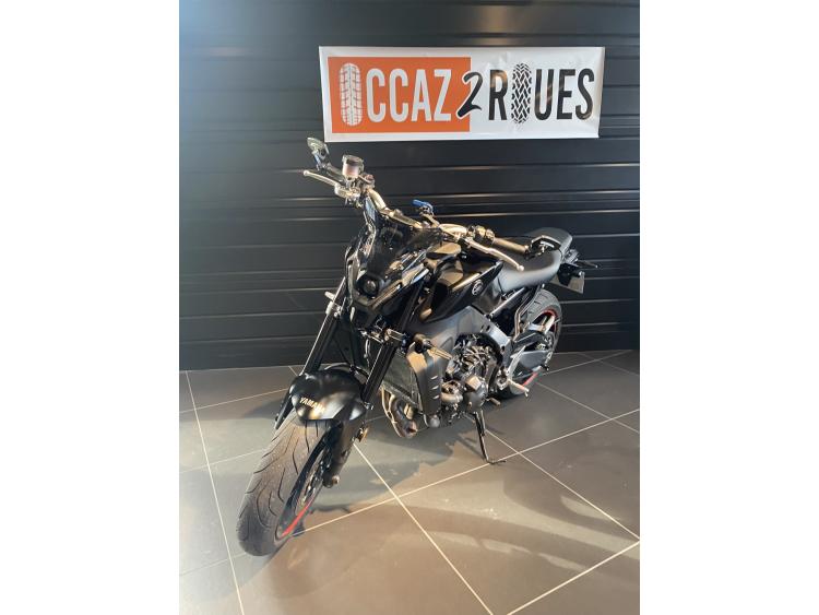 YAMAHA MT-09